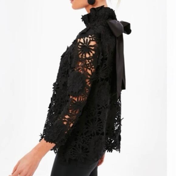 Tuckernuck Tops - Tuckernuck Guipure Lace Faye Blouse black size XXXL event party holiday